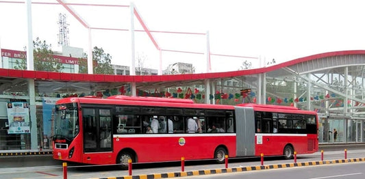 Feed 25+ Hungry People at Lahore Metro Bus Stop