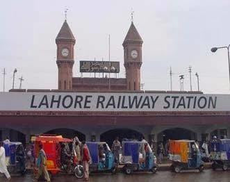 Feed 25+ Hungry People at Lahore Railway Station