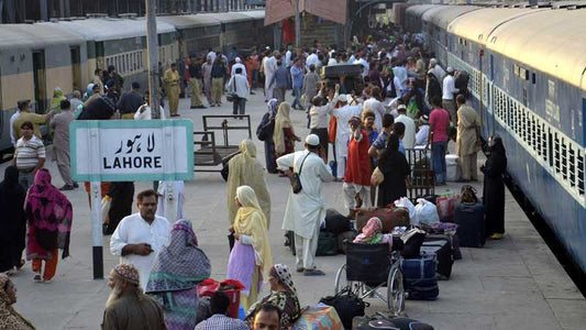 Feed 50+ Hungry People at Lahore Railway Station